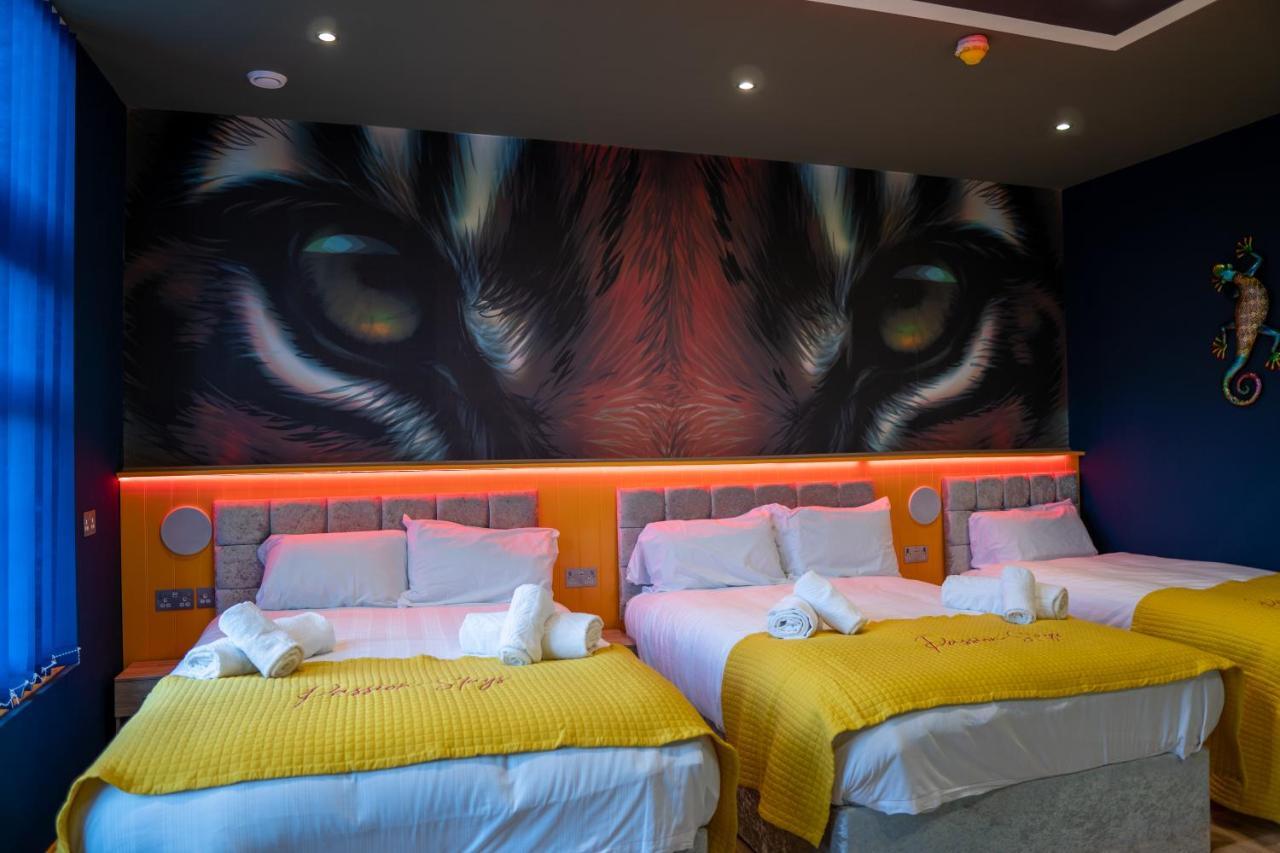 Luxury Apartments Liverpool City Center Buitenkant foto